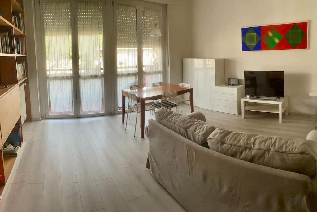 Attico Montiglio - Panorama-Wifi Apartment Collebeato ภายนอก รูปภาพ