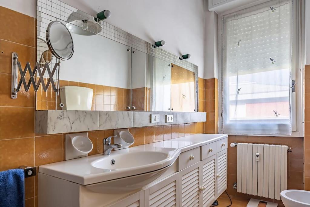 Attico Montiglio - Panorama-Wifi Apartment Collebeato ภายนอก รูปภาพ