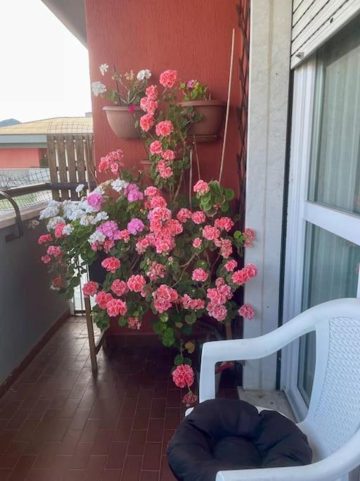 Attico Montiglio - Panorama-Wifi Apartment Collebeato ภายนอก รูปภาพ