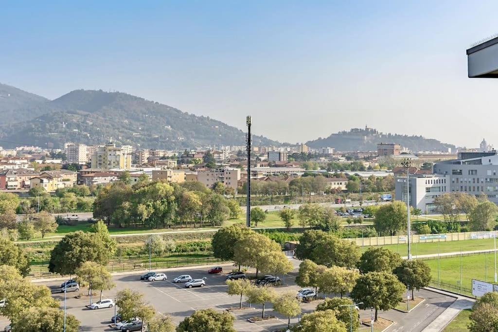 Attico Montiglio - Panorama-Wifi Apartment Collebeato ภายนอก รูปภาพ